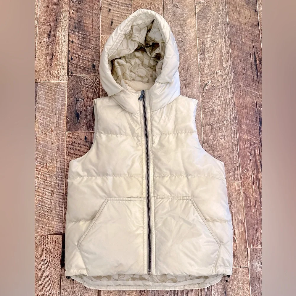 Coach Women’s Down Hooded Puffer Vest, Off White, Size Medium